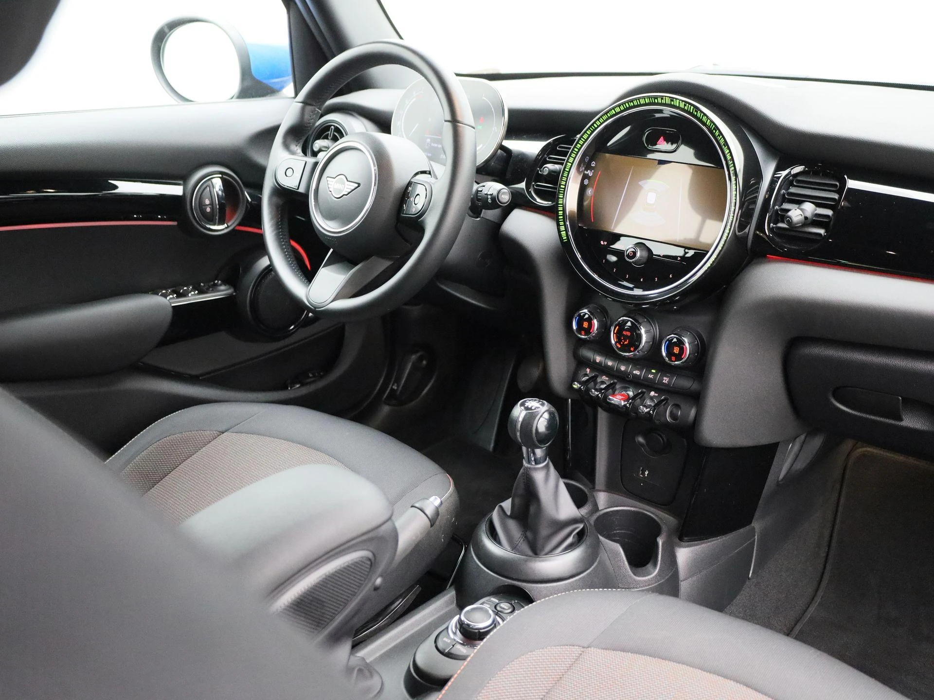 MINI-Cooper-image-36