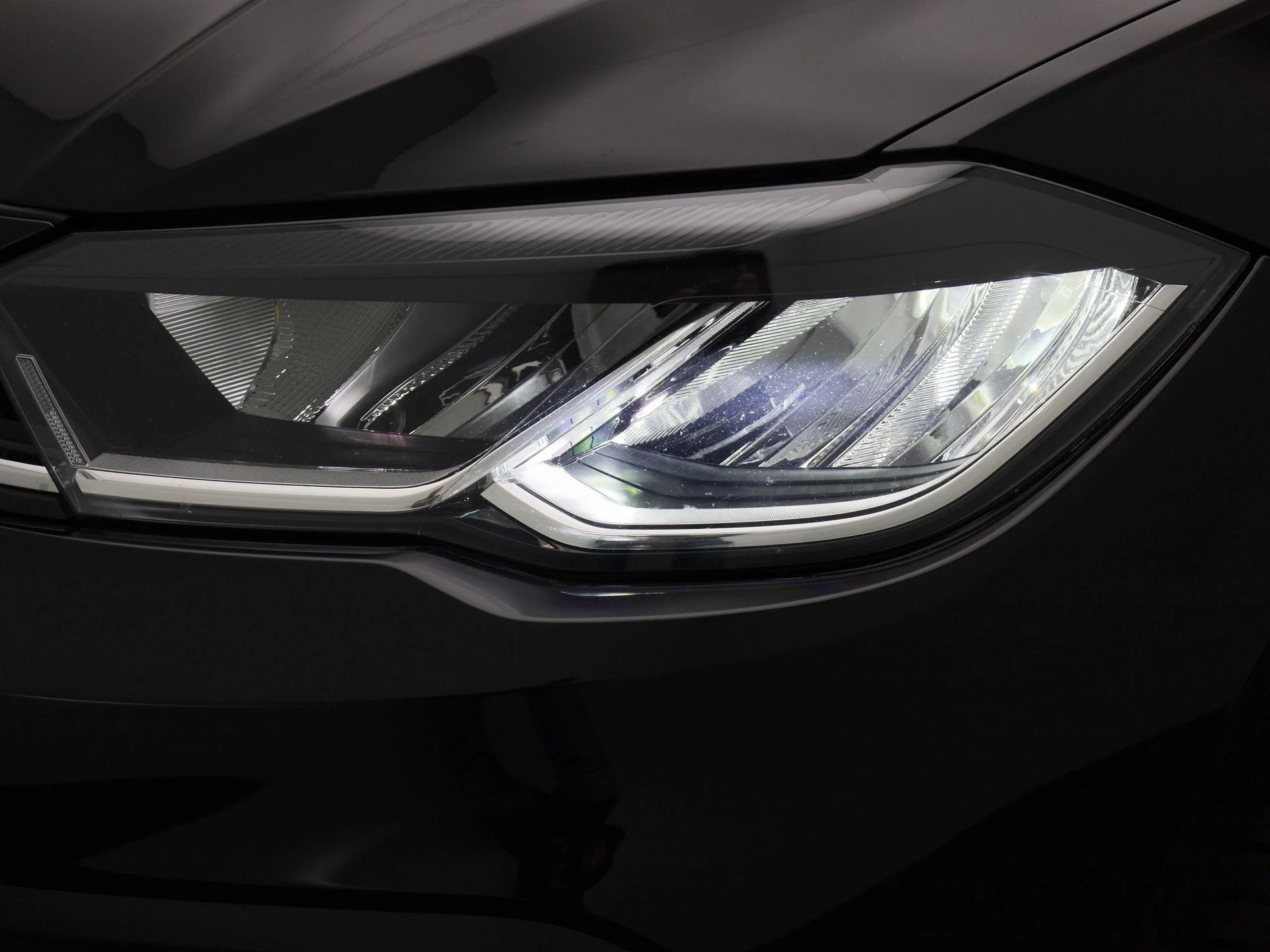 Volkswagen-Polo-image-13