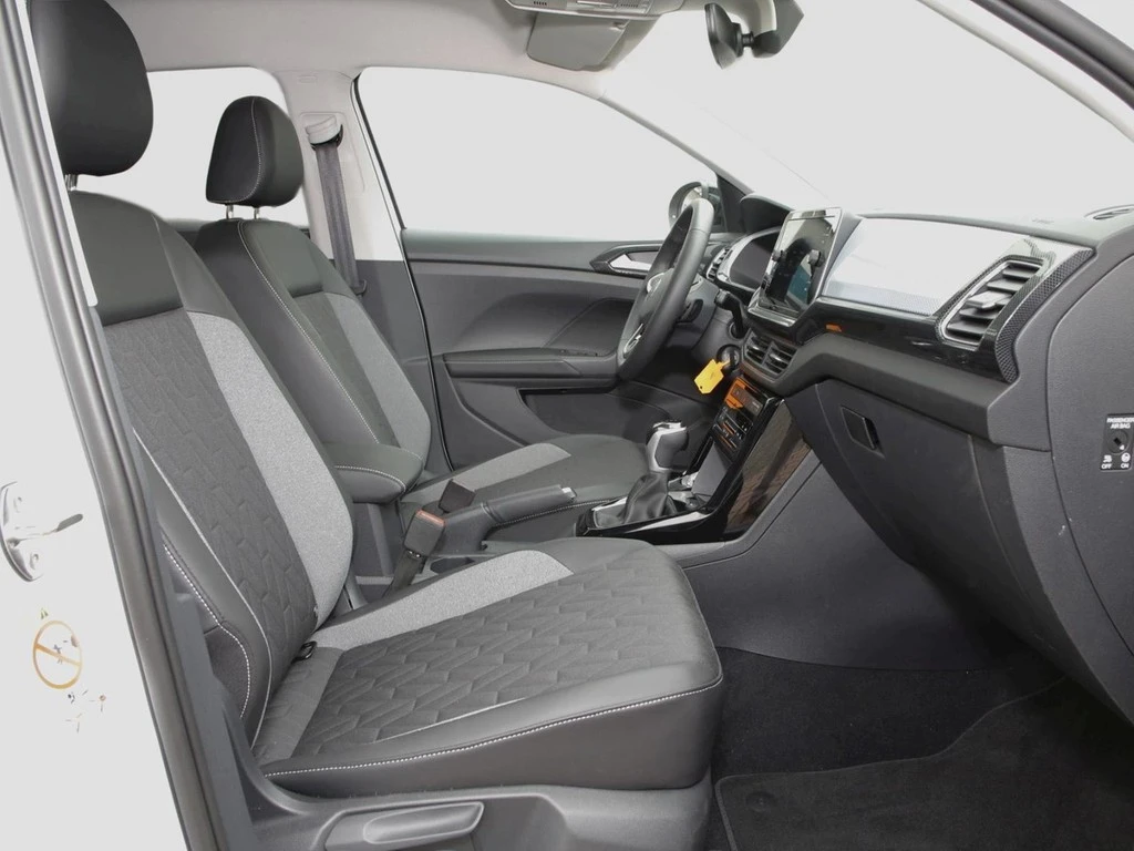 Volkswagen-T-Cross-image-7