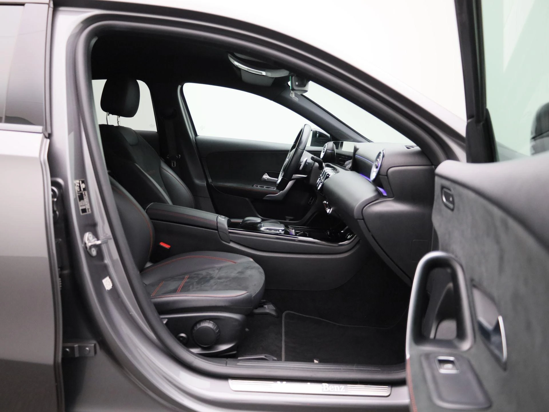 Mercedes-Benz A-Klasse Limousine 180 AMG Line