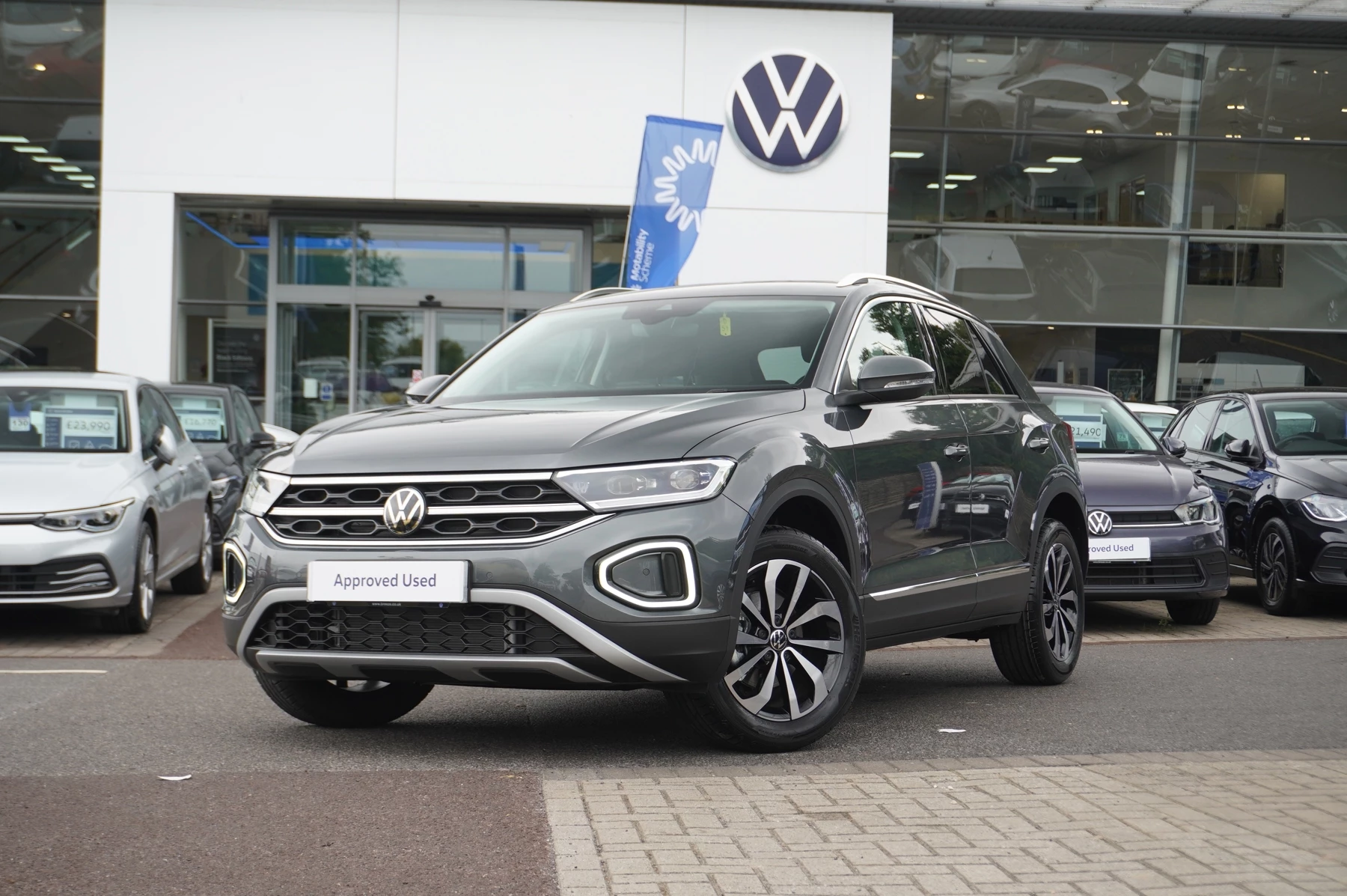 Volkswagen-T-Roc-image-19