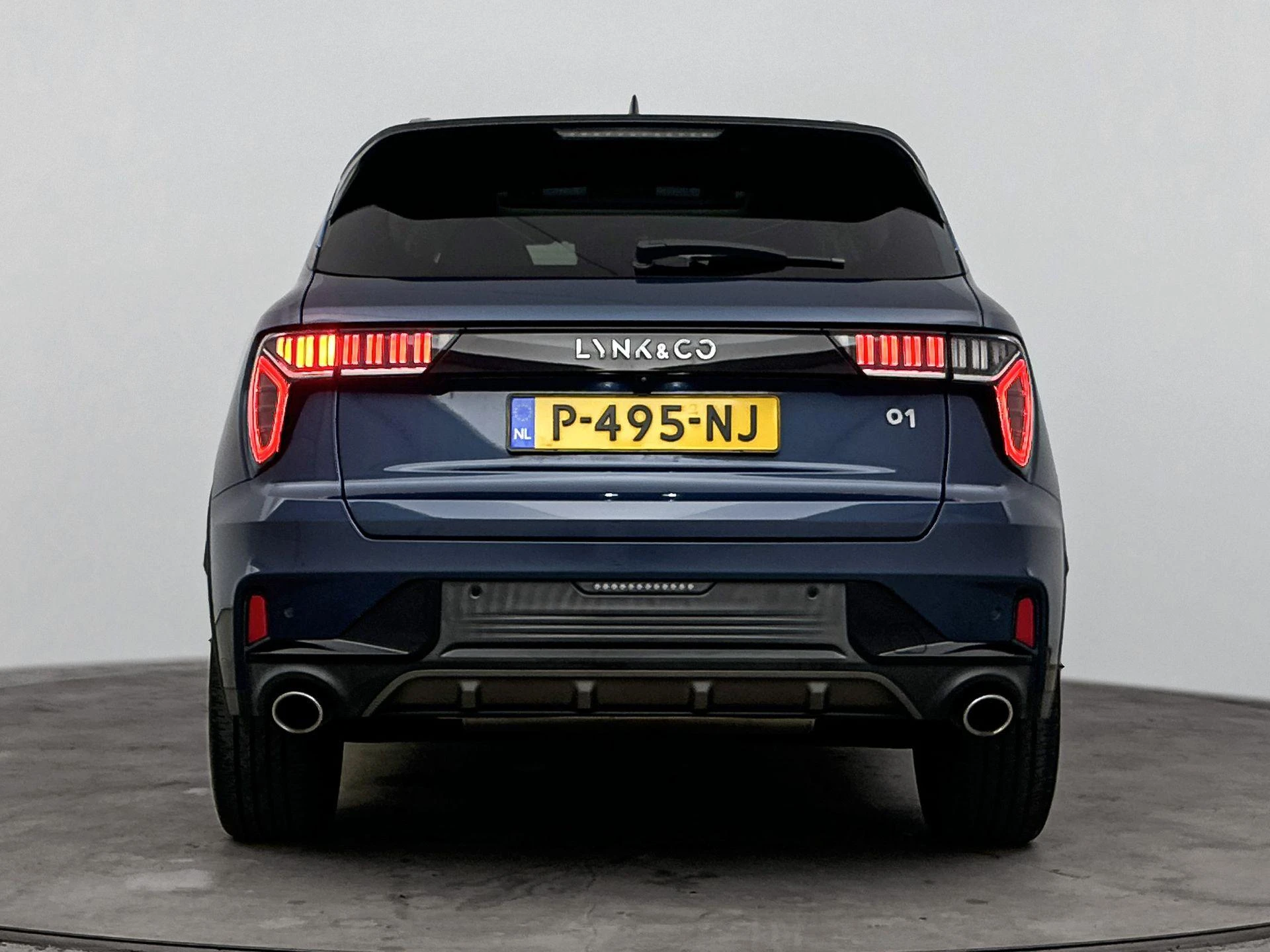 Lynk & Co-01-image-2