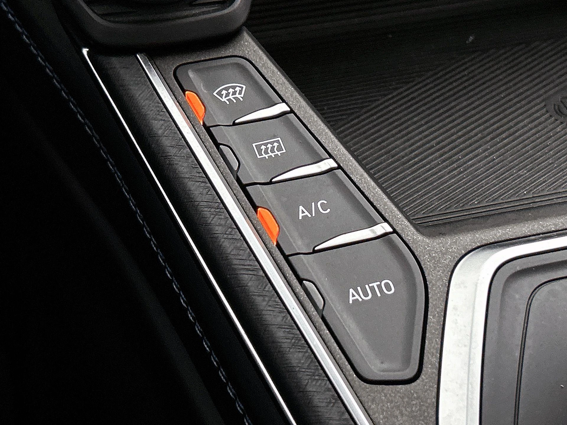Lynk & Co-01-image-9