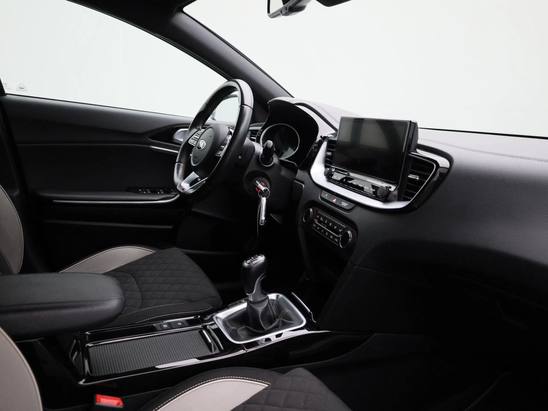 Kia-ProCeed-image-28