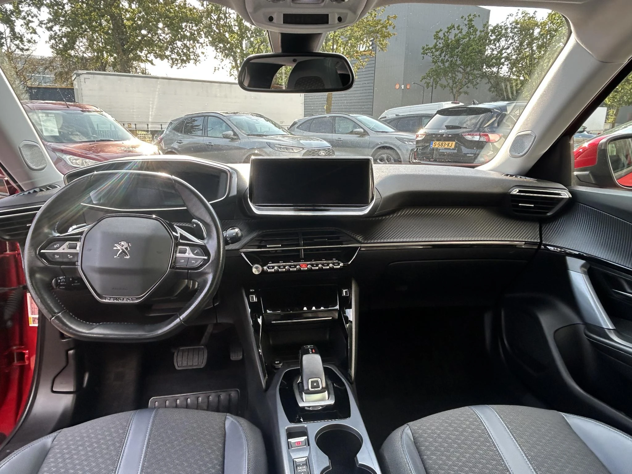 Peugeot-2008-image-12