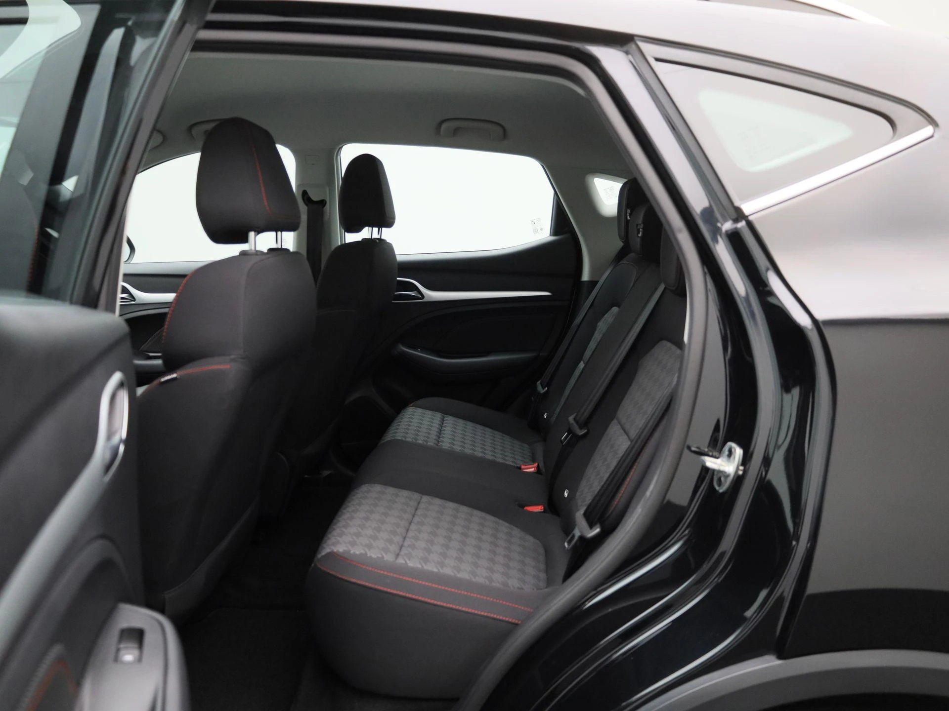 MG-ZS EV-image-9