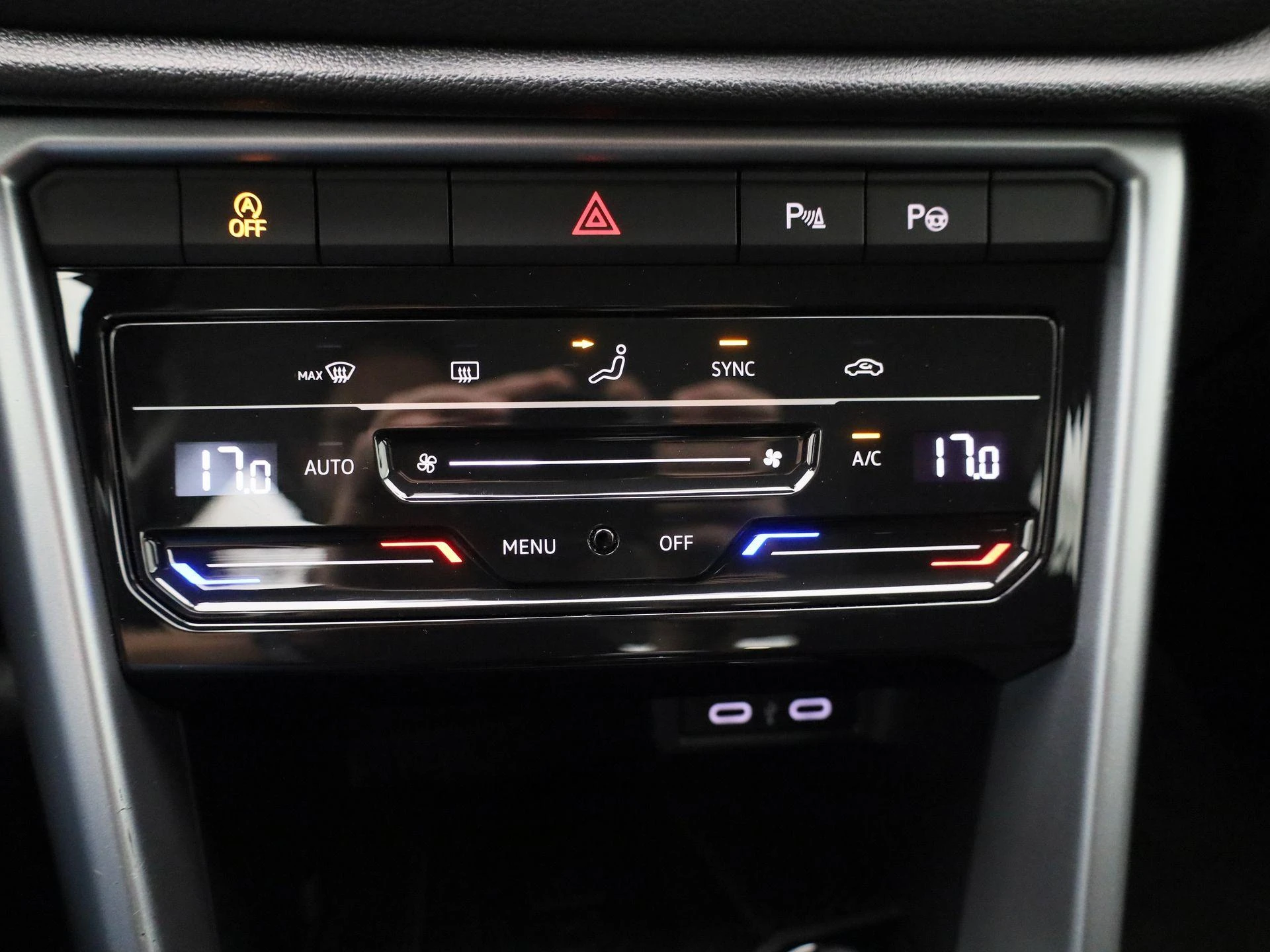 Volkswagen-T-Roc-image-22