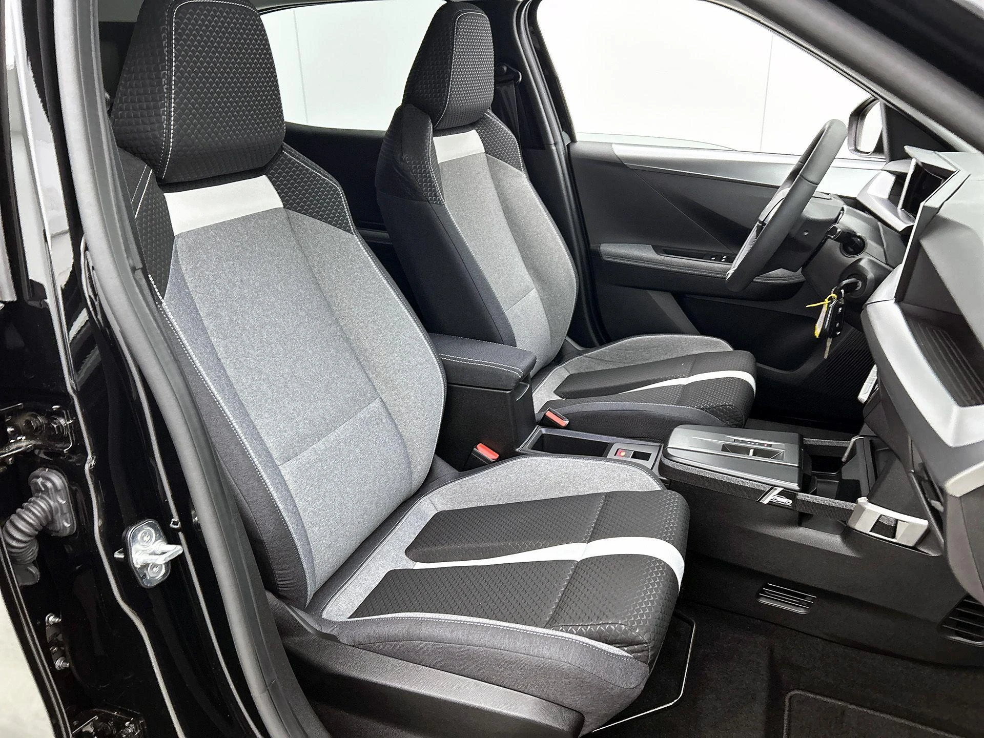 Opel-Frontera-image-41