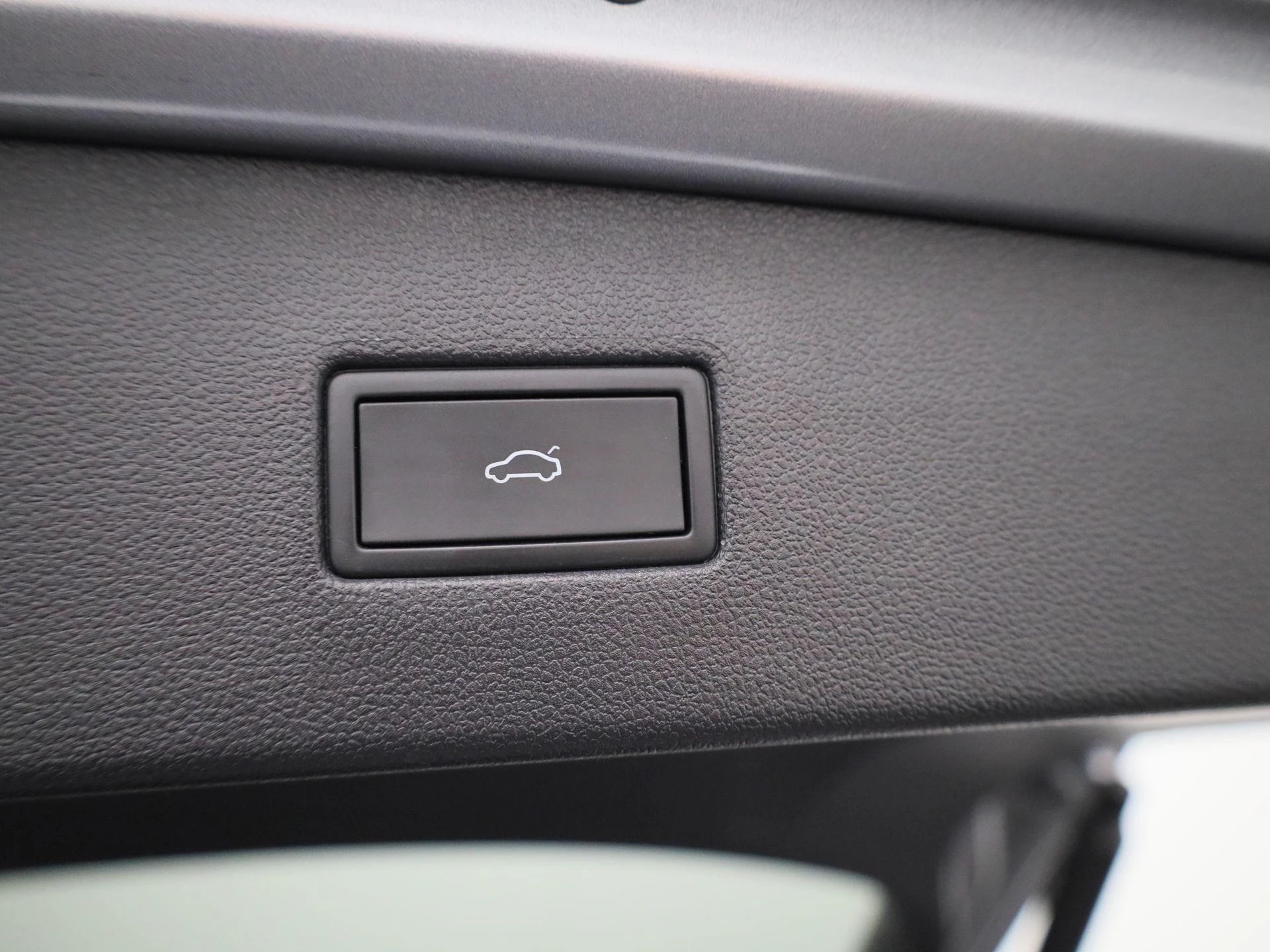 Volkswagen-Tiguan Allspace-image-11