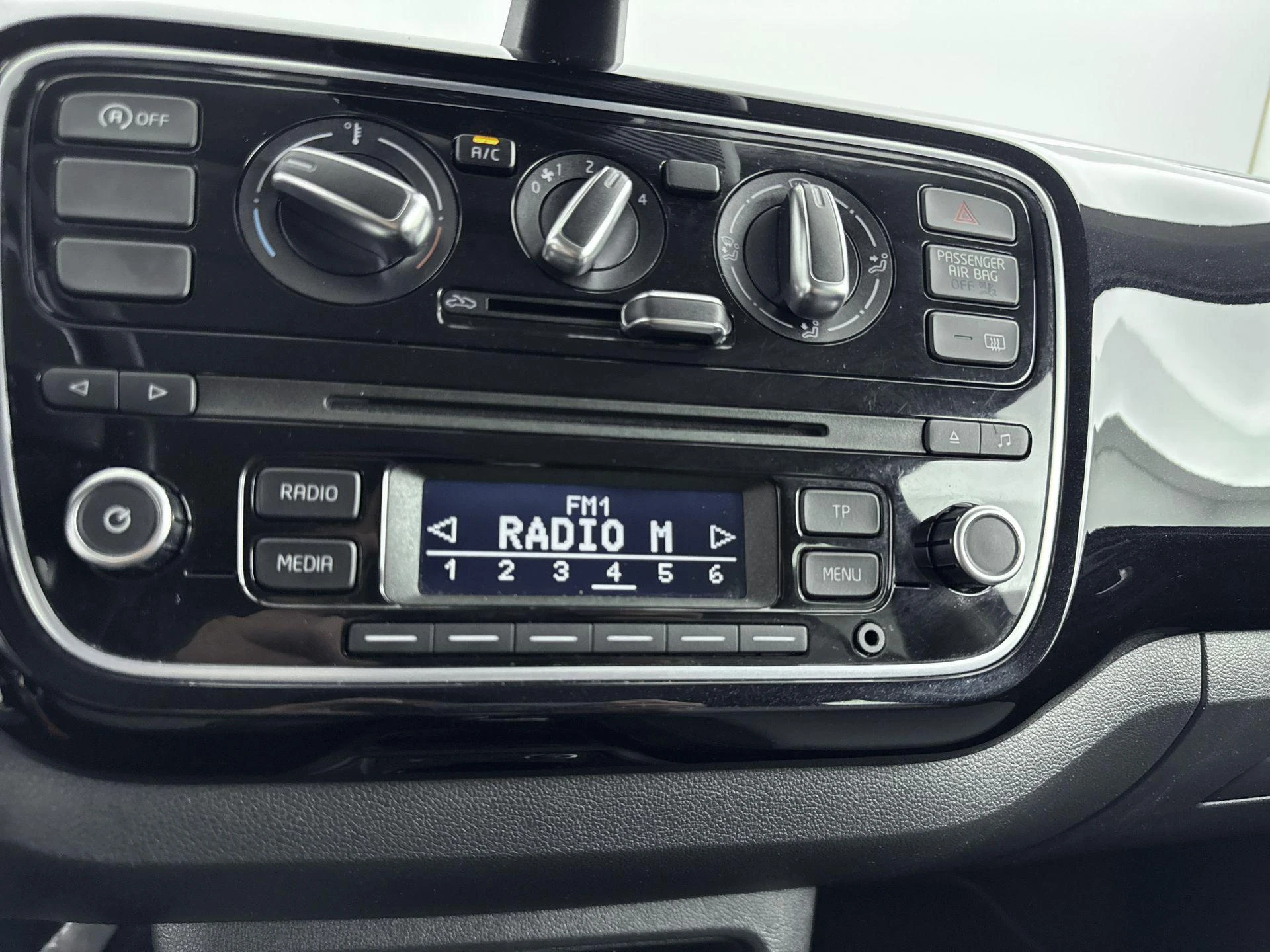 Volkswagen-up!-image-7