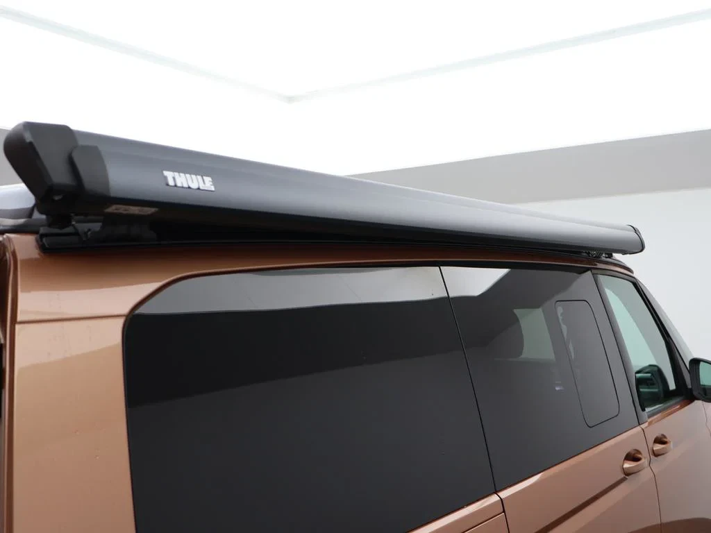 Volkswagen-Multivan-image-18