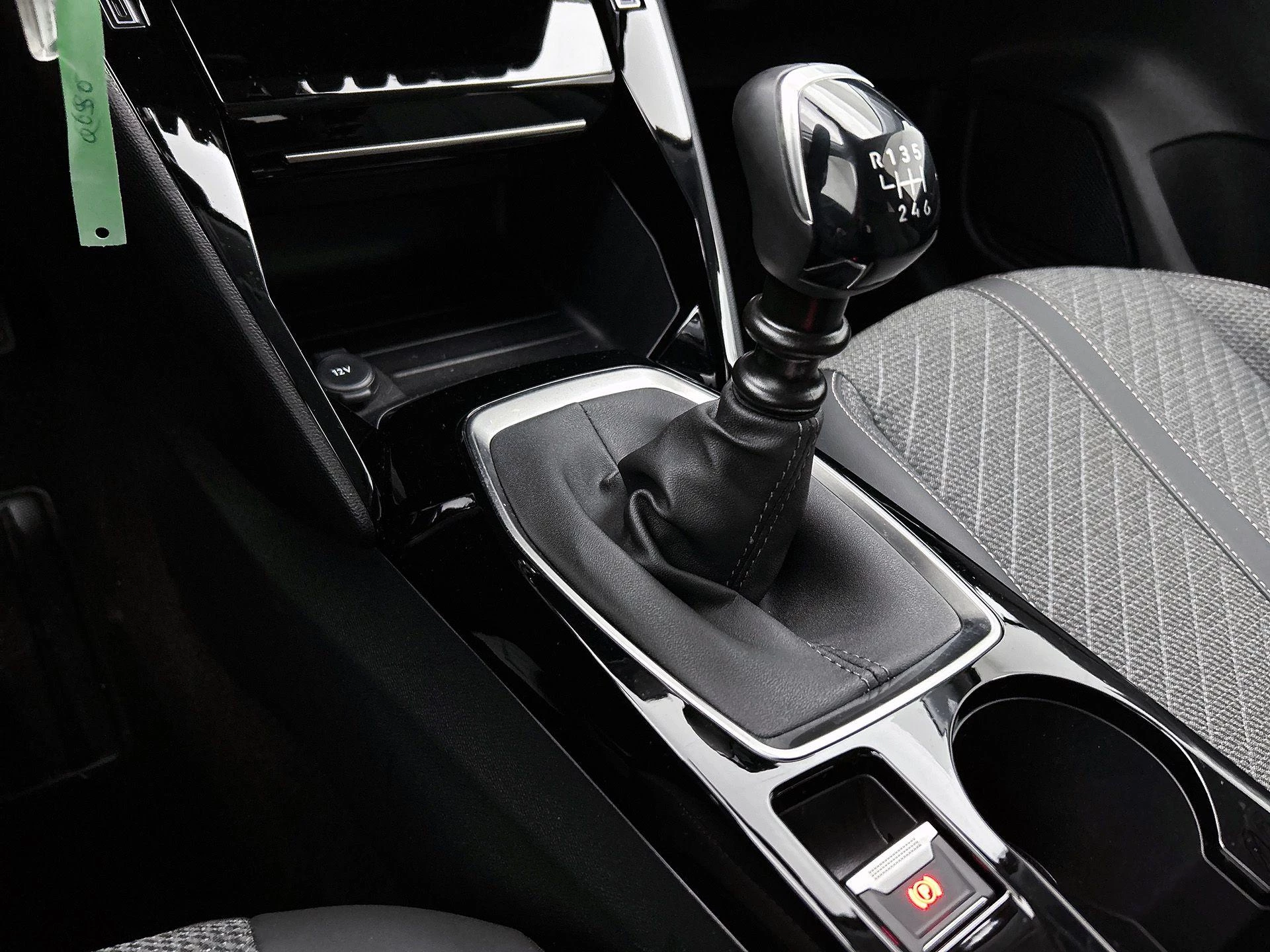 Peugeot 208 100 Allure