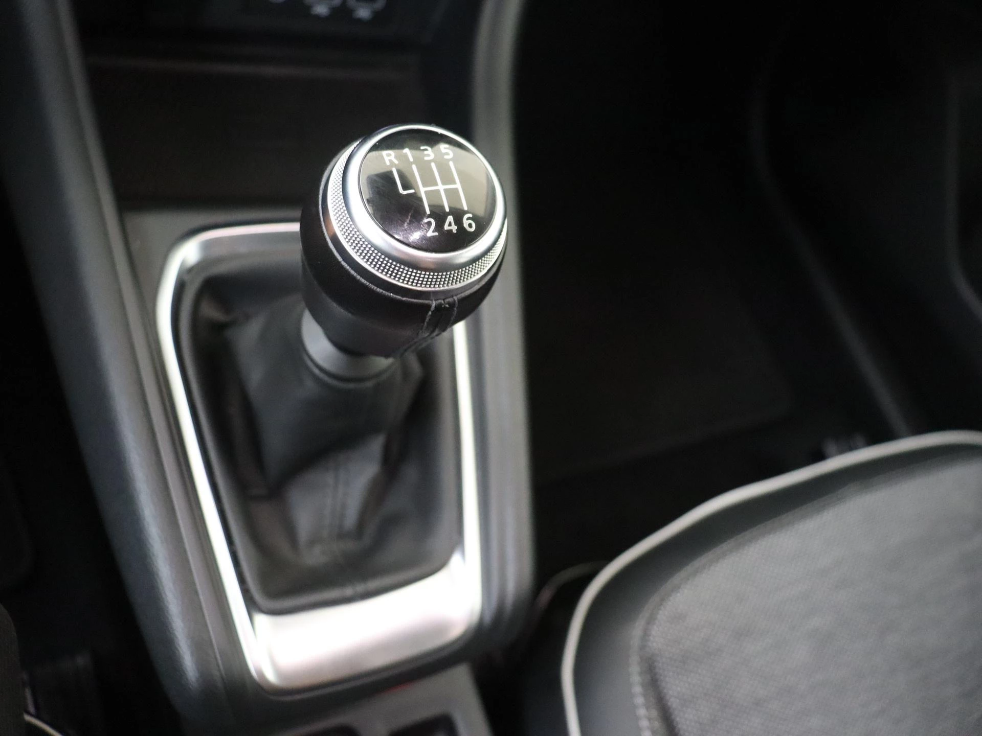 Renault-Captur-image-18