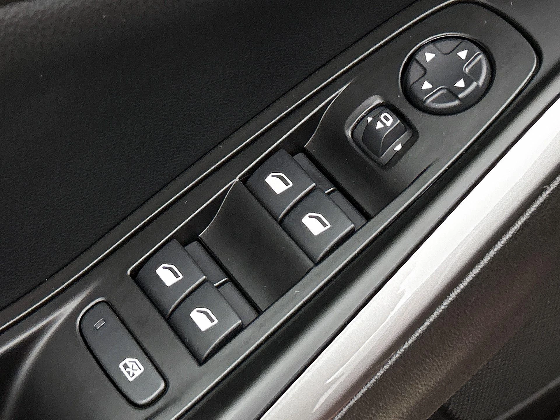 Opel-Grandland-image-8