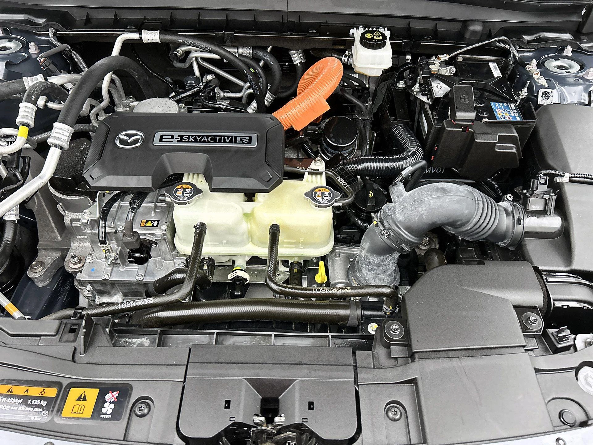 Mazda MX-30 e-SkyActiv R-EV 170 Makoto