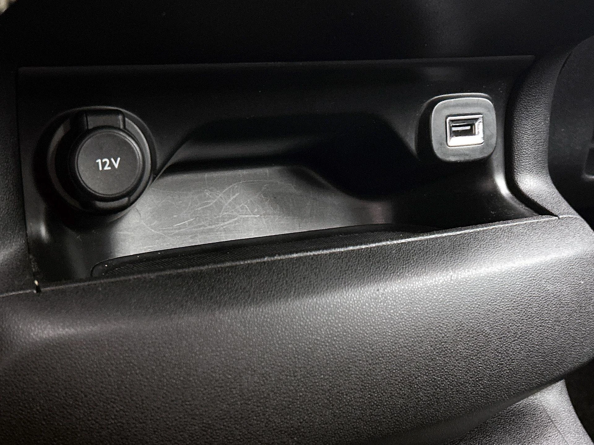 Citroën-C4 Cactus-image-33