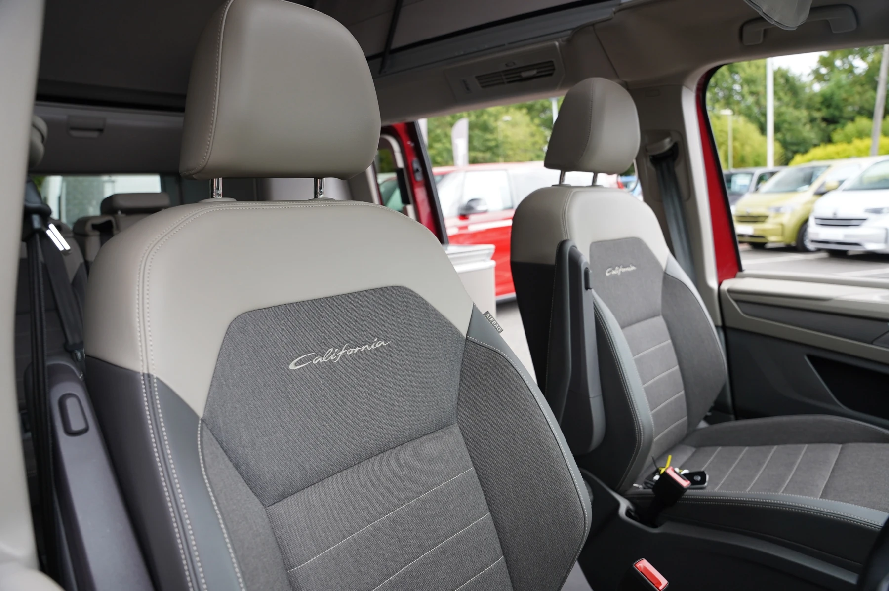 Volkswagen-California-image-23