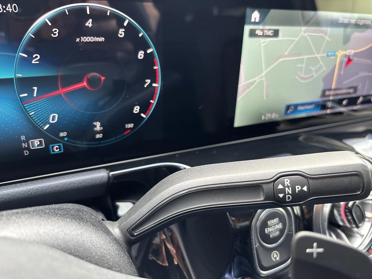 Mercedes-Benz-GLA-image-18