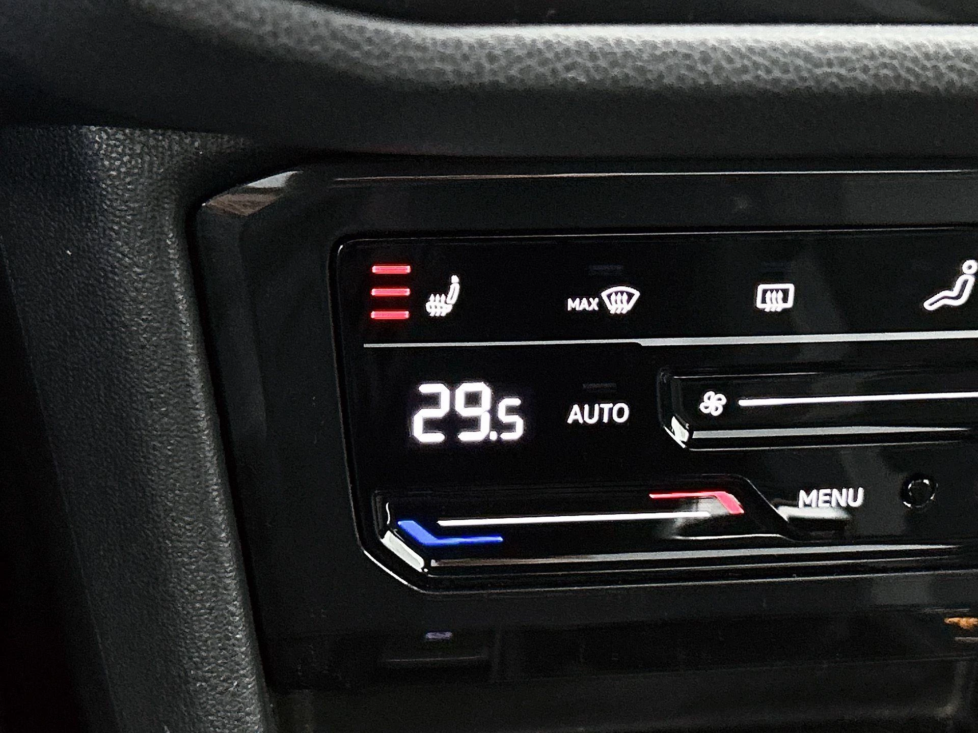 Volkswagen-Tiguan-image-7