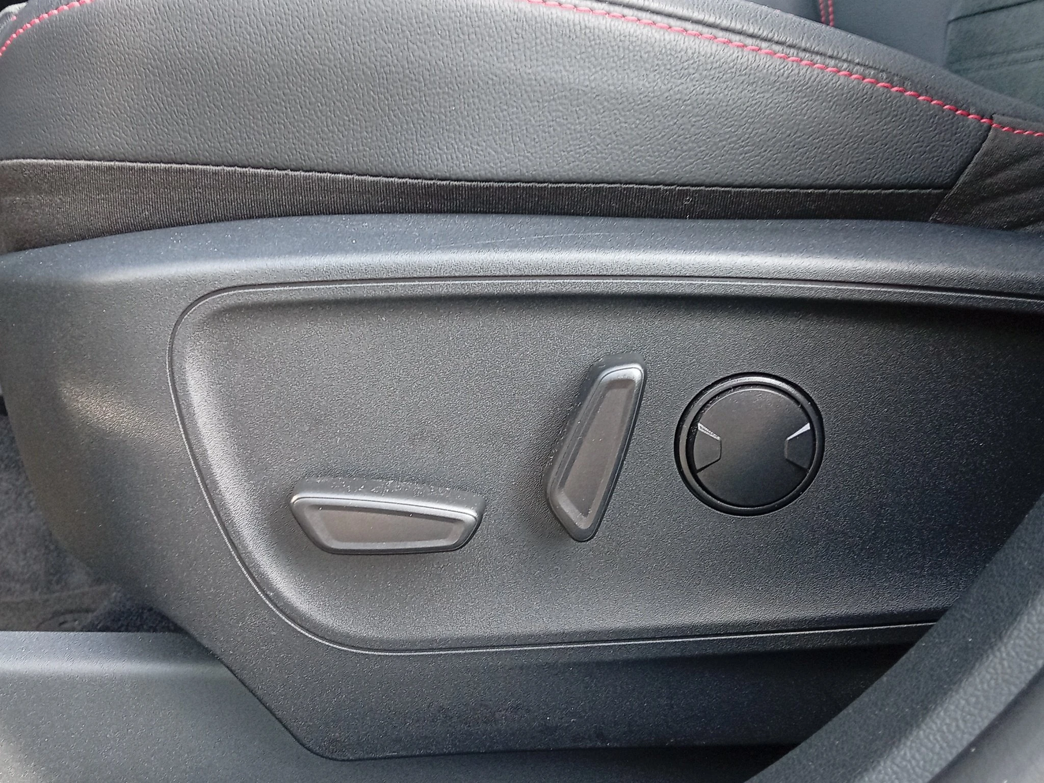Ford-Kuga-image-24