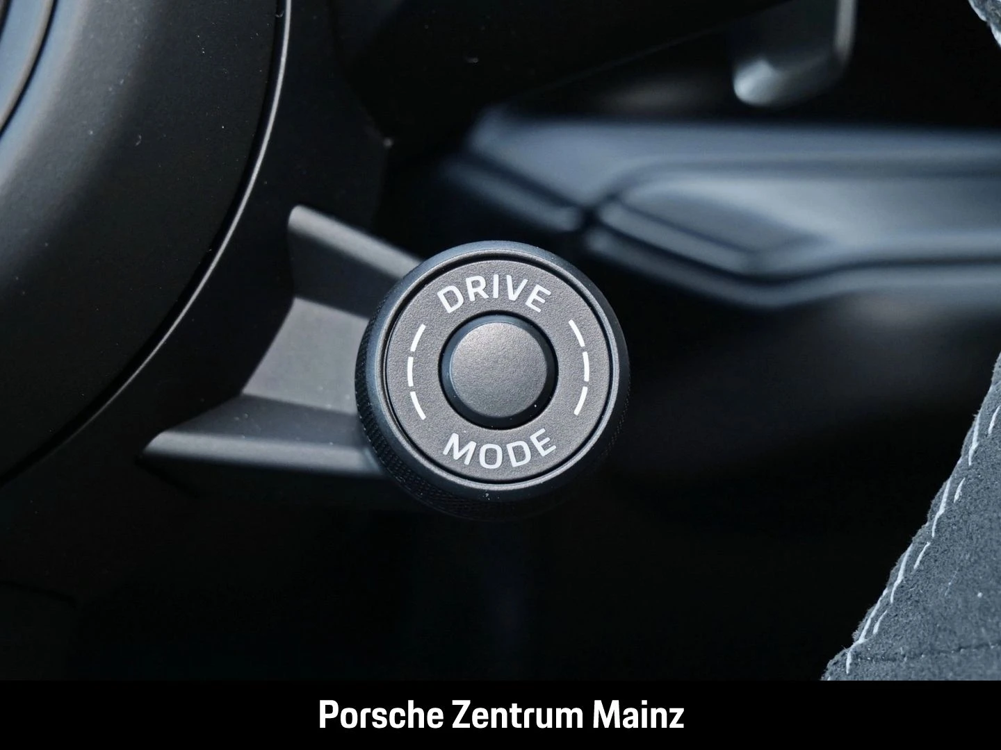 Porsche-Cayenne-image-25