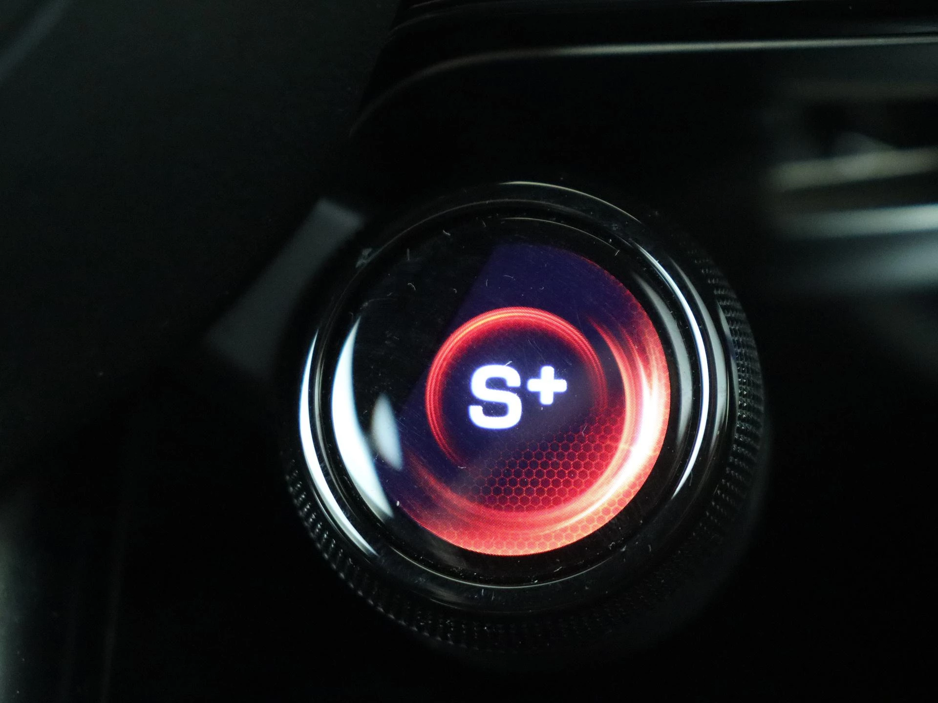 Mercedes-Benz-E-Klasse-image-31