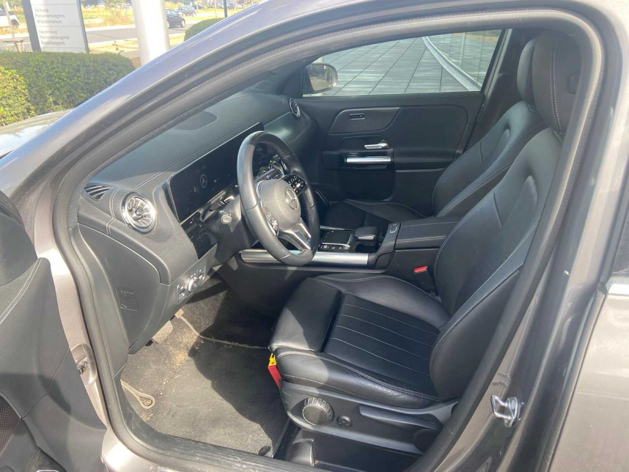 Mercedes-Benz-GLA-image-9