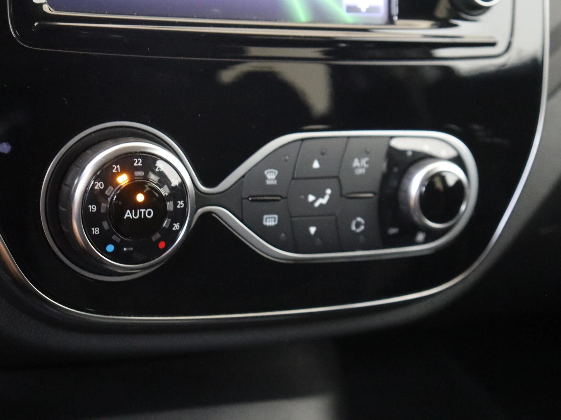 Renault-Captur-image-18