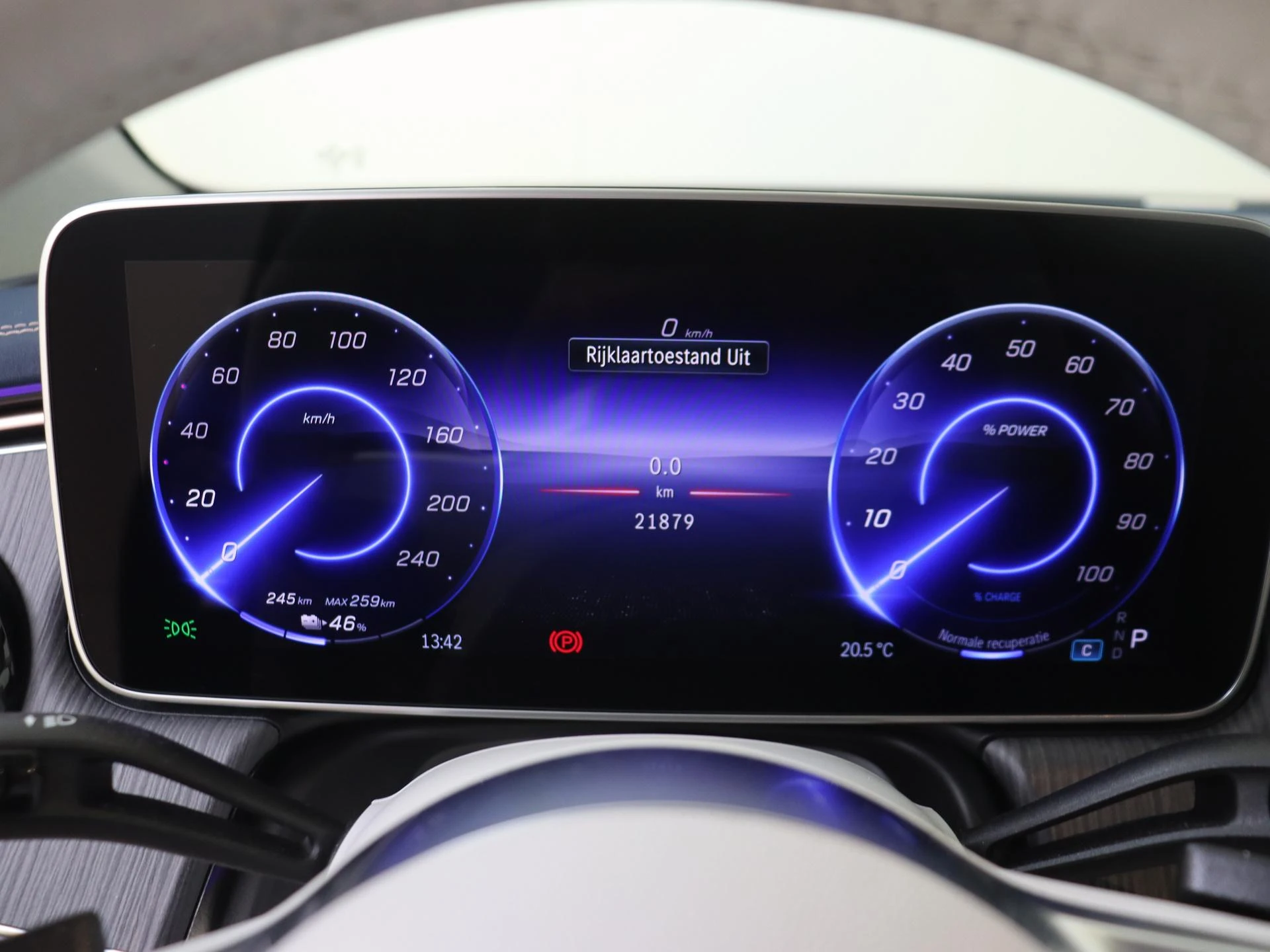 Mercedes-Benz-EQE-image-10