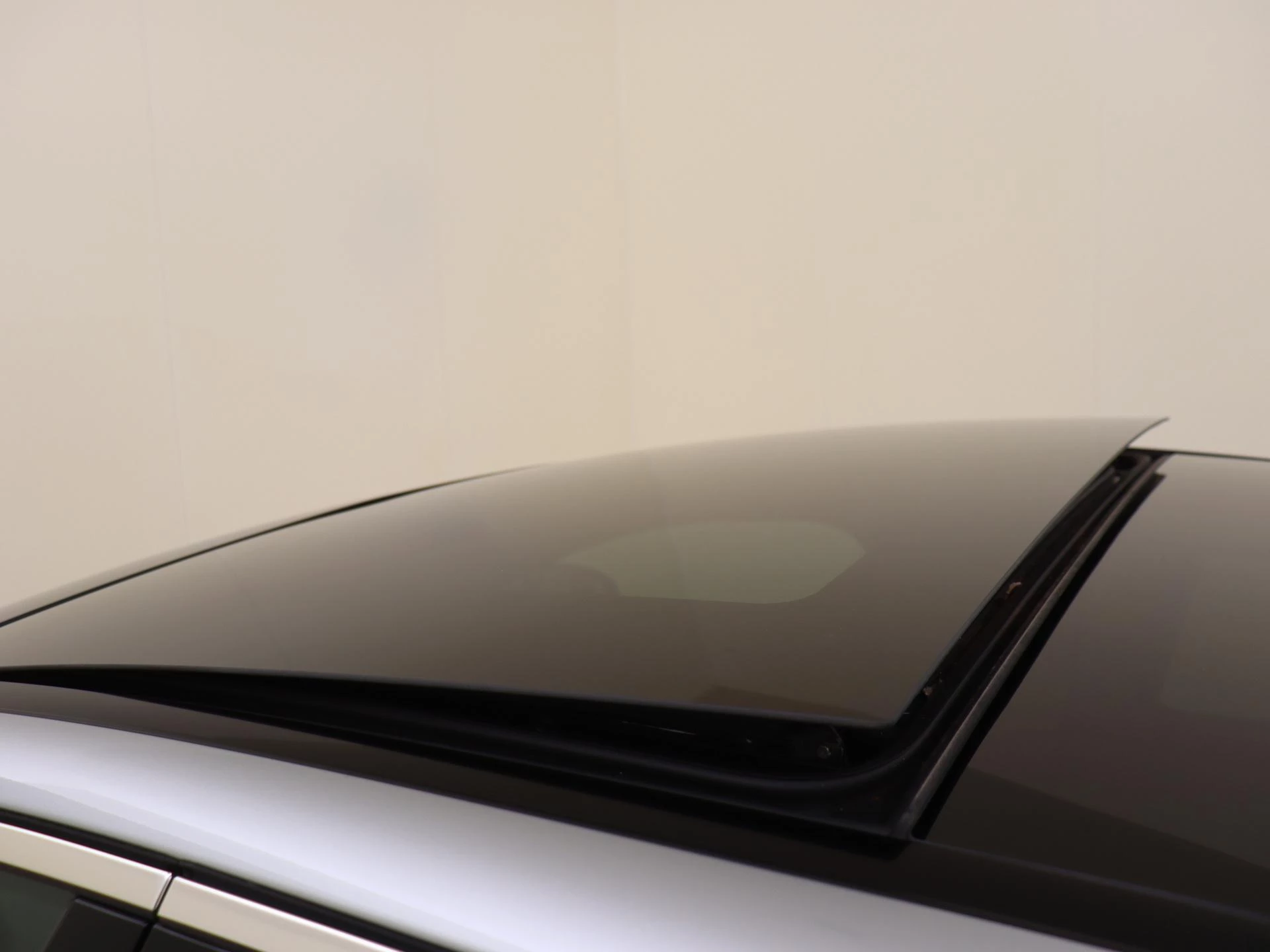 Mercedes-Benz-C-Klasse-image-27