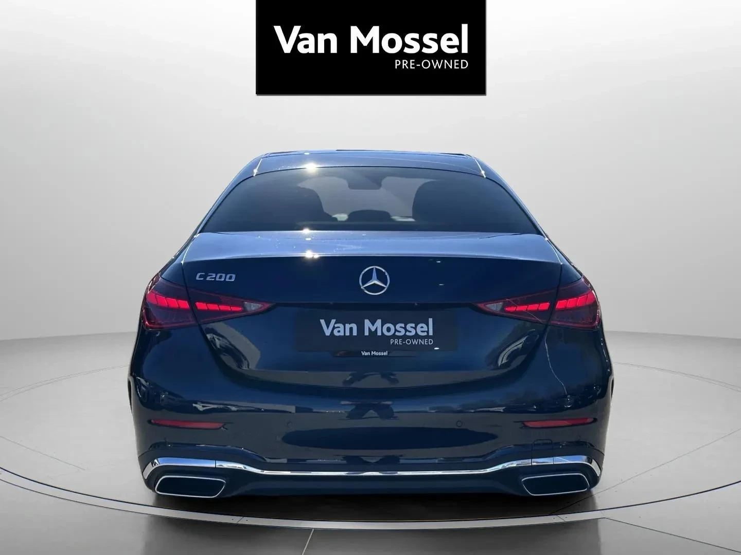 Mercedes-Benz-C-Klasse-image-5