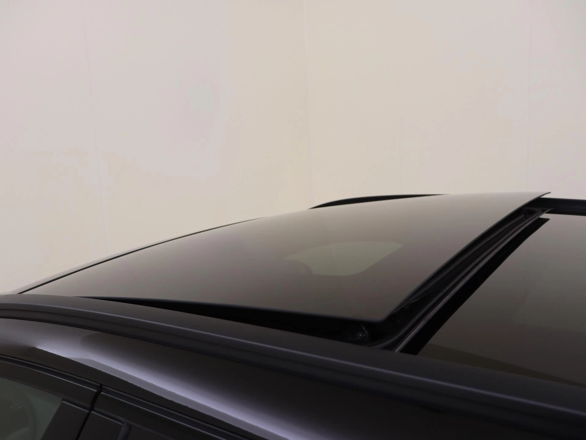 Mercedes-Benz-C-Klasse-image-27