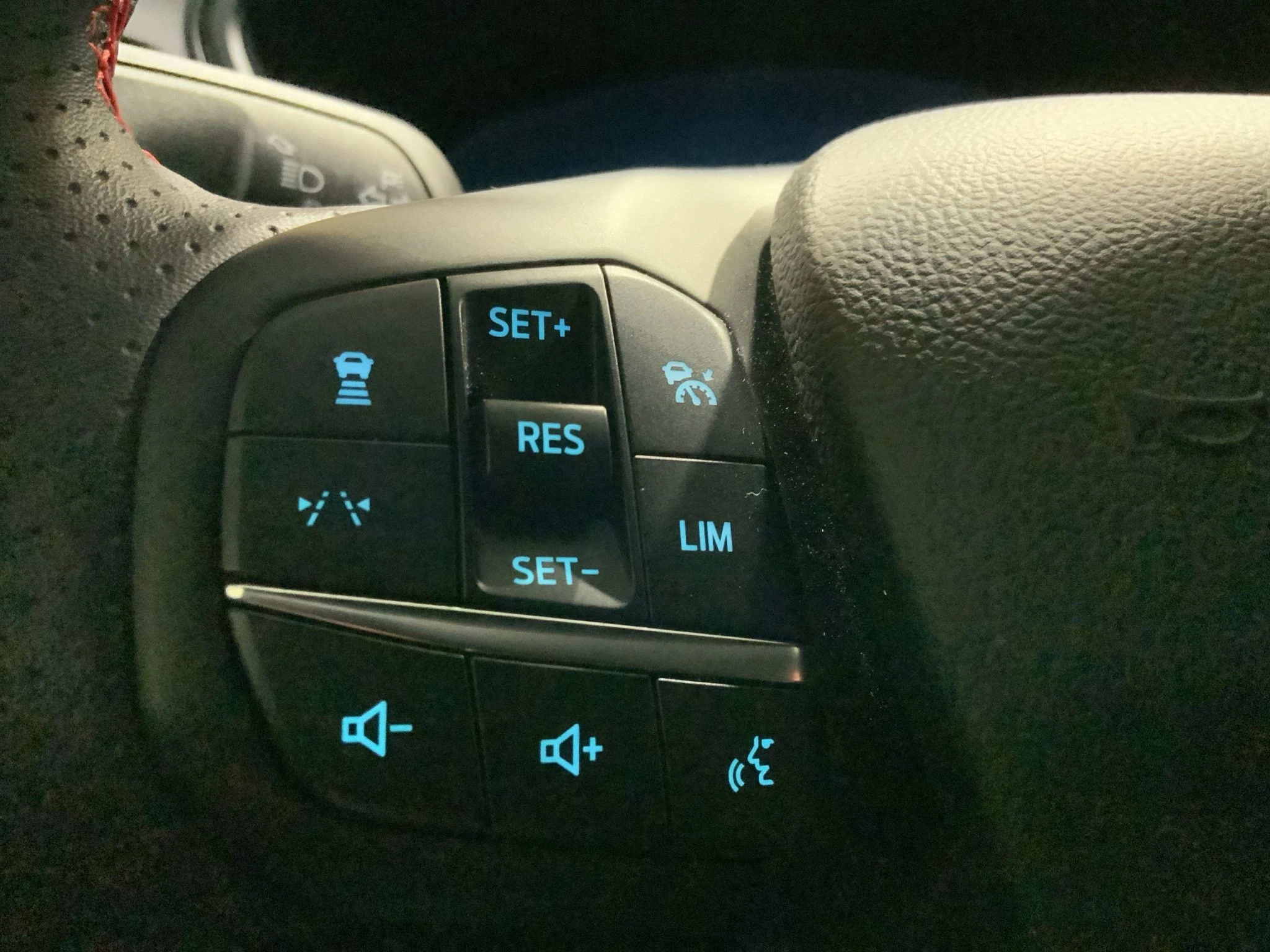 Ford-Kuga-image-19