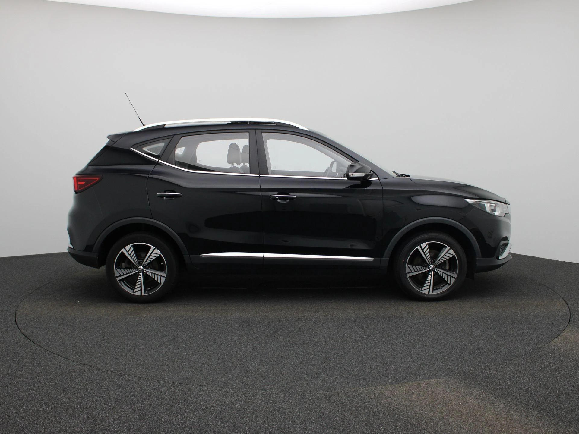 MG-ZS EV-image-5