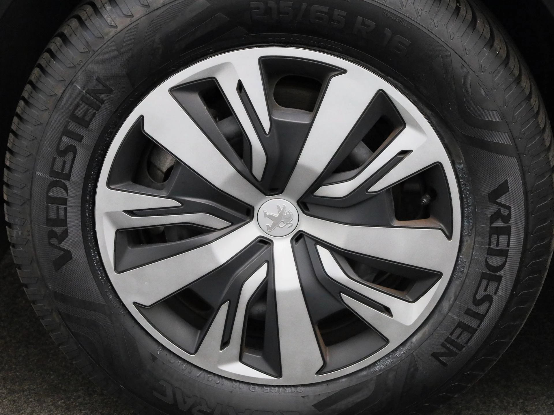 Peugeot e-2008 e-2008 Active