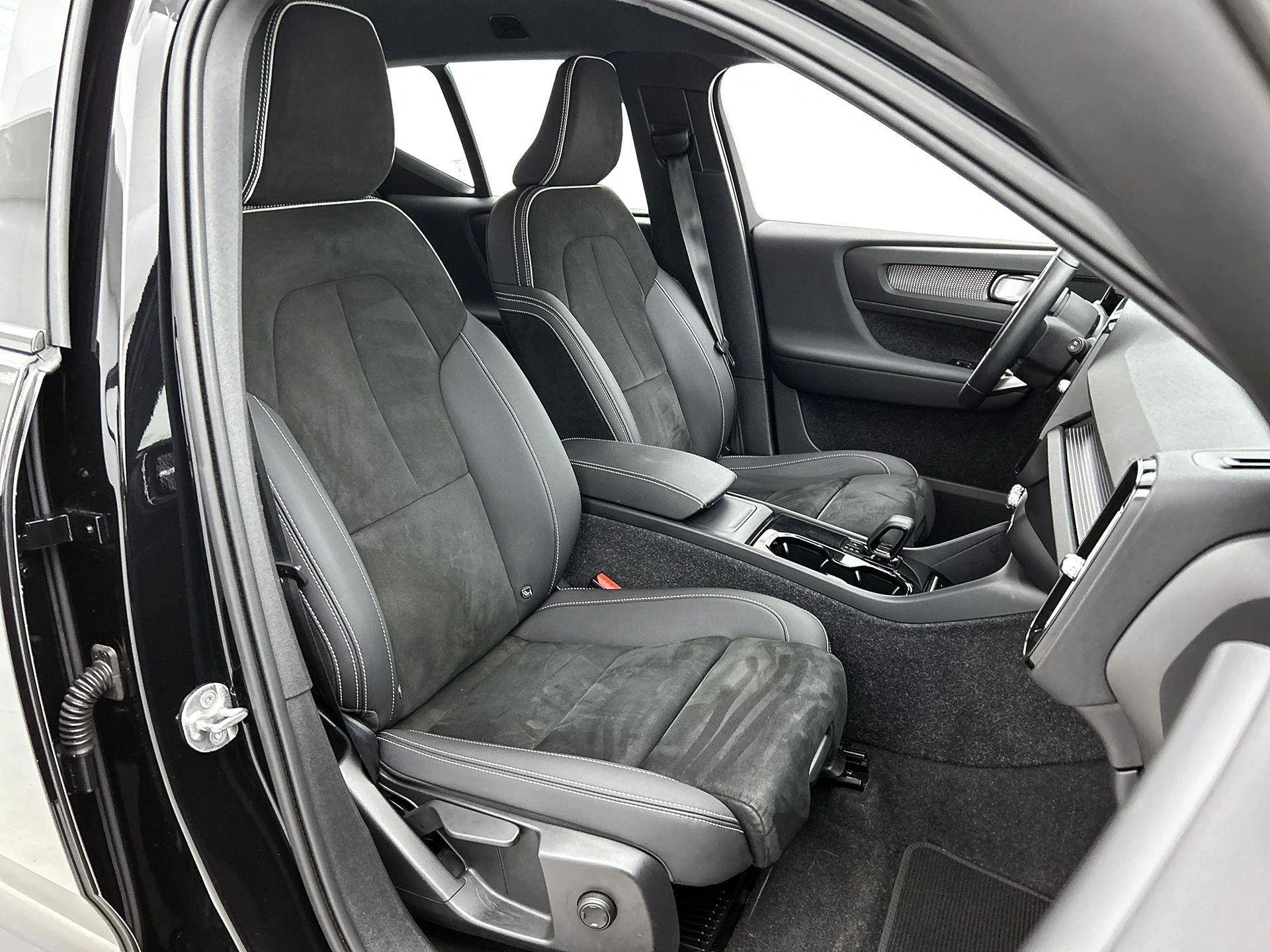 Volvo-XC40-image-14