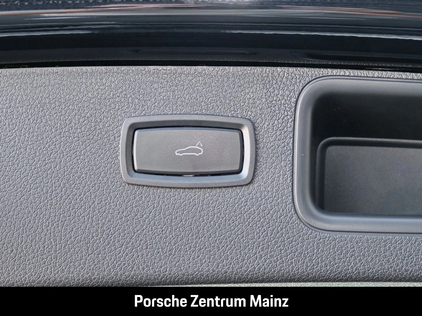 Porsche-Macan-image-28