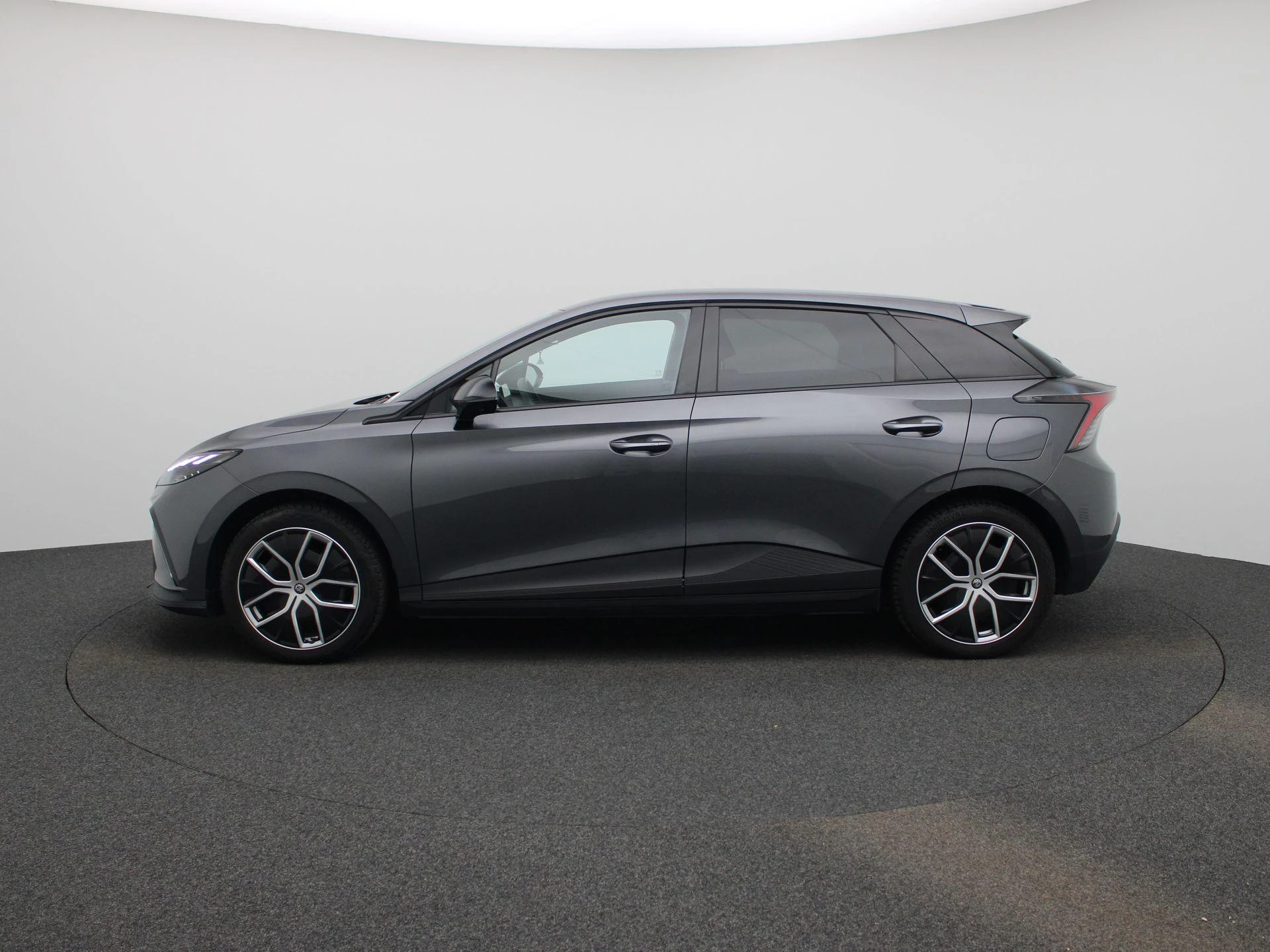 MG MG4 64 kWh Luxury