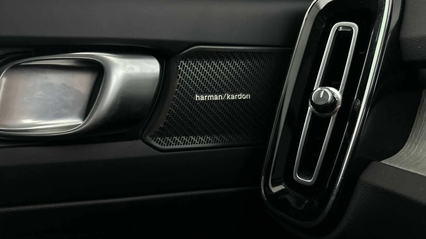 Volvo-XC40-image-21