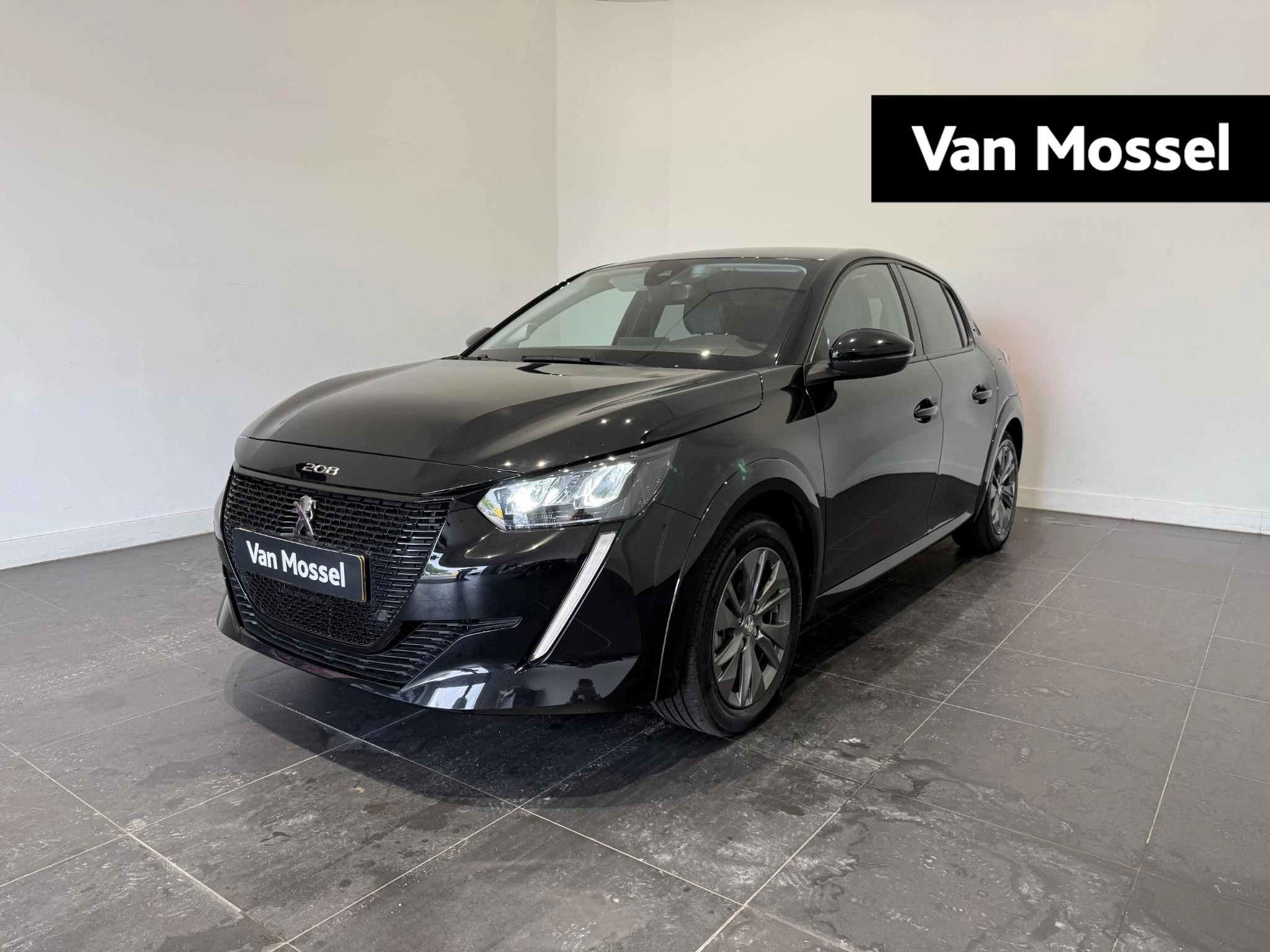Peugeot-e-208-image-0