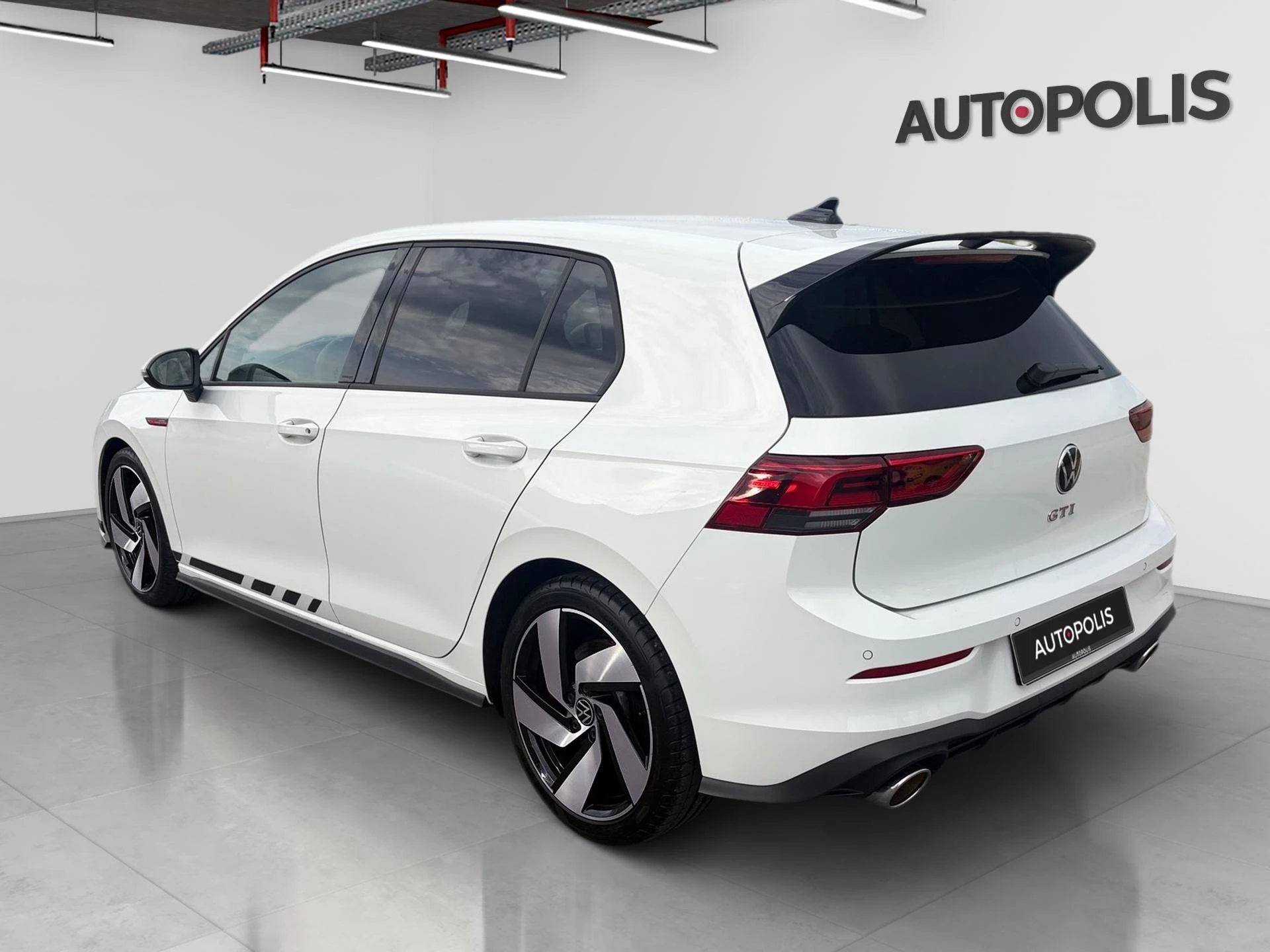 Volkswagen-Golf-image-12