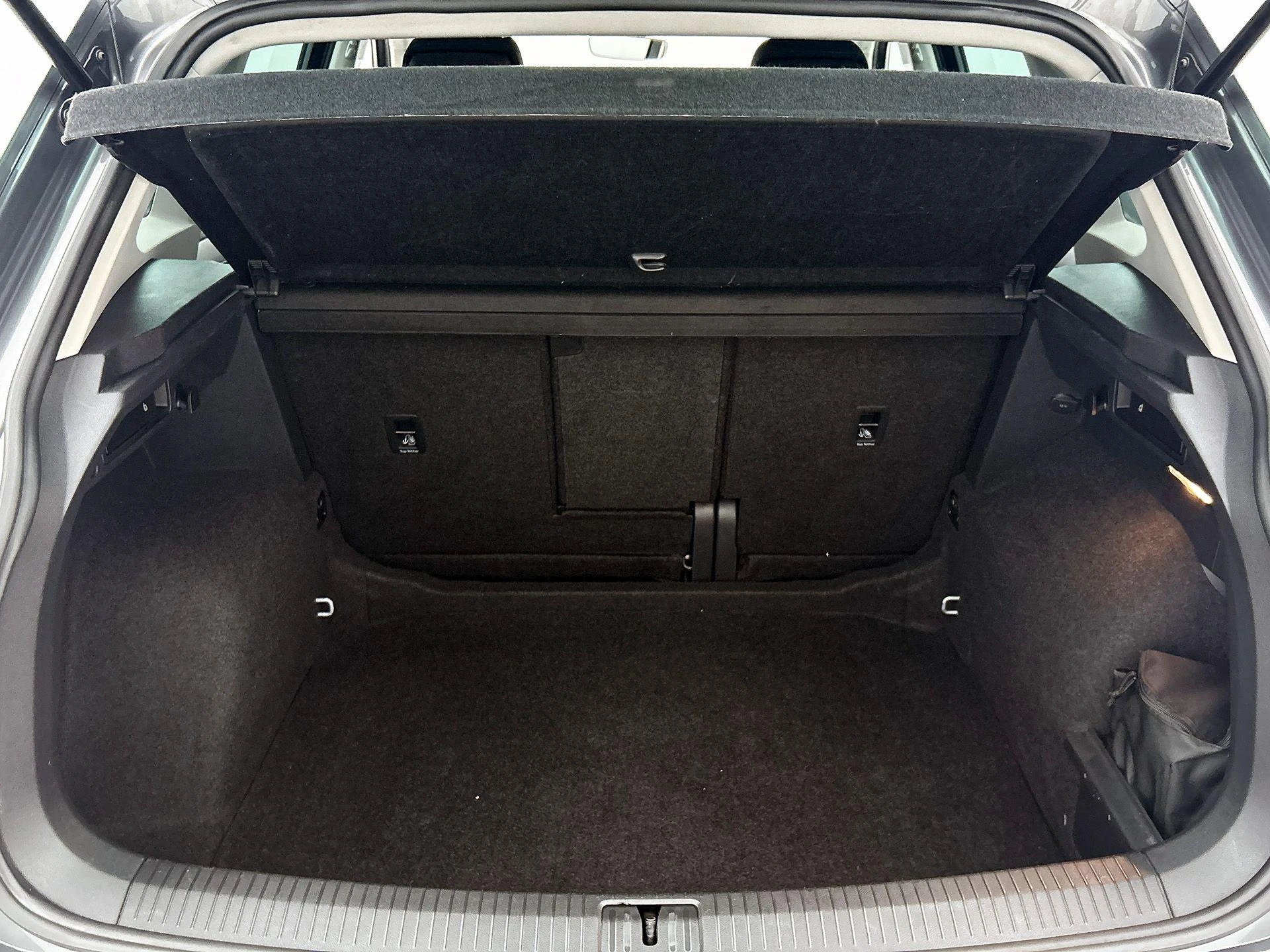 Volkswagen-Tiguan-image-14