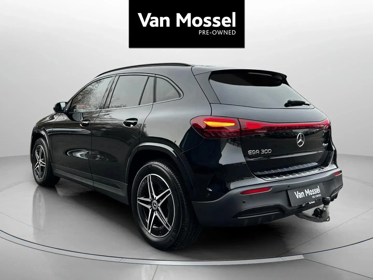 Mercedes-Benz-EQA-image-6