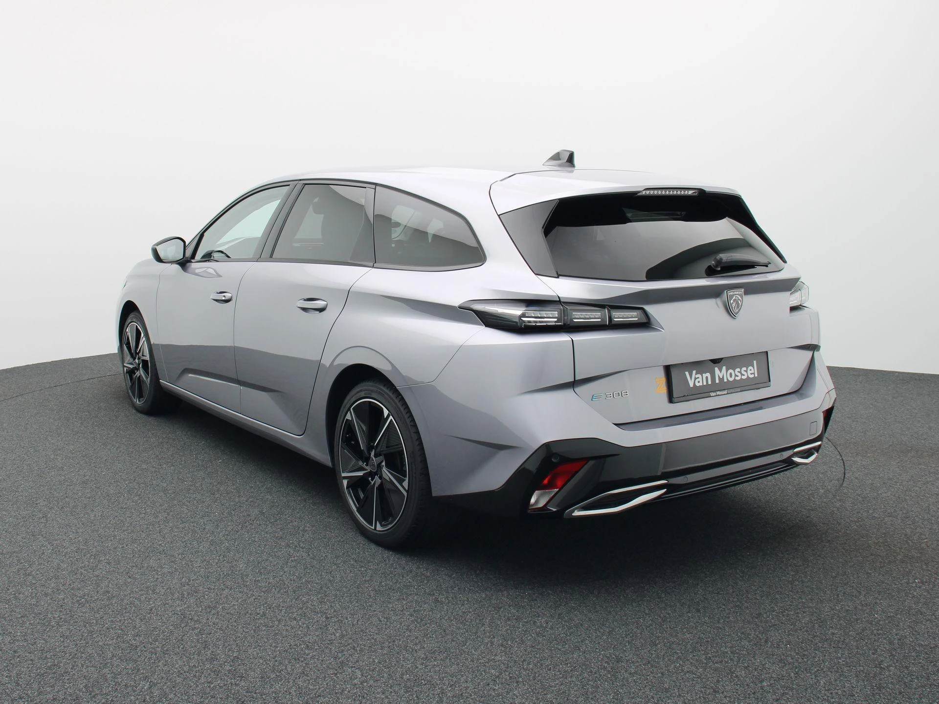 Peugeot-e-308-image-1