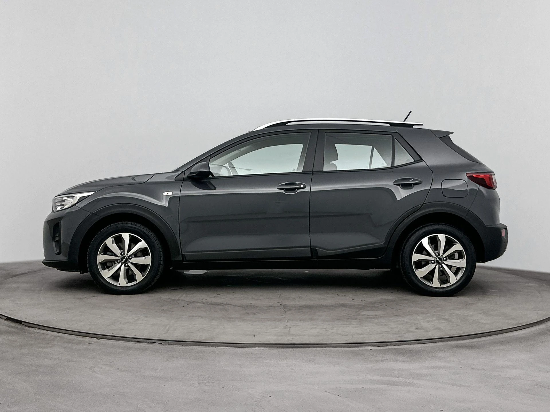 Kia-Stonic-image-1