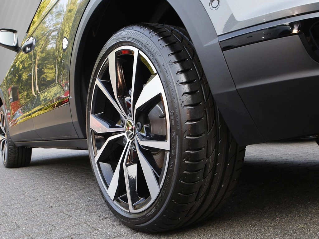 Volkswagen T-Roc 2.0 TDI DSG Style AHK, RFK, Pano
