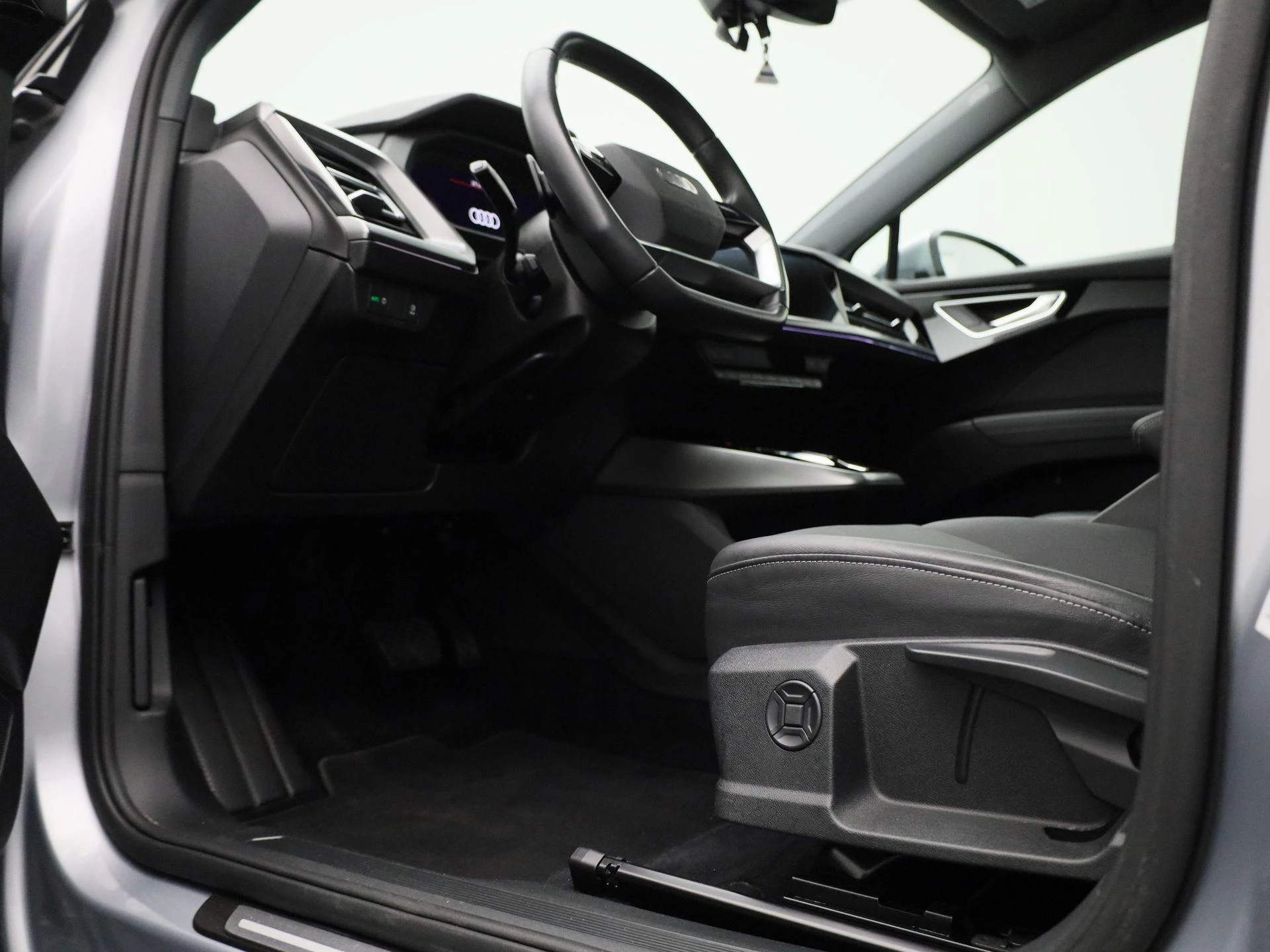 Audi-Q4 Sportback e-tron-image-32