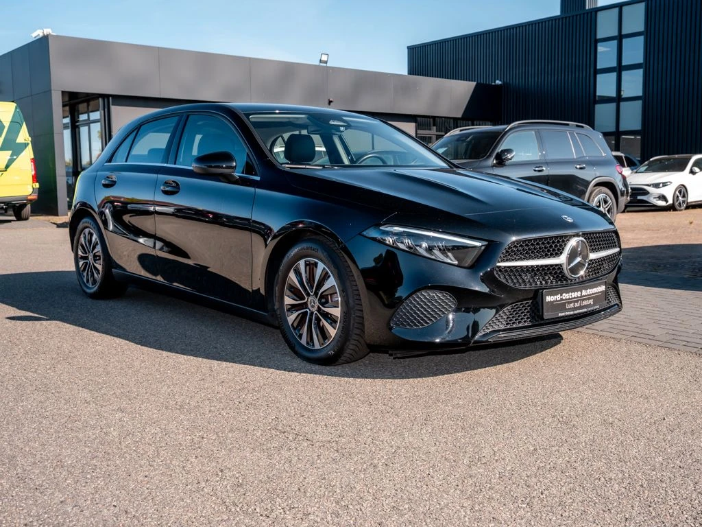 Mercedes-Benz-A-Klasse 180-image-4