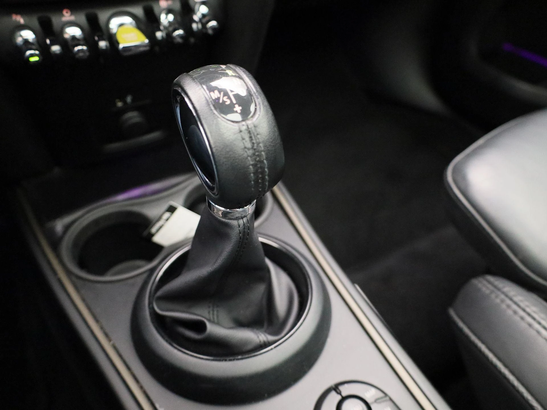 MINI-Countryman-image-27