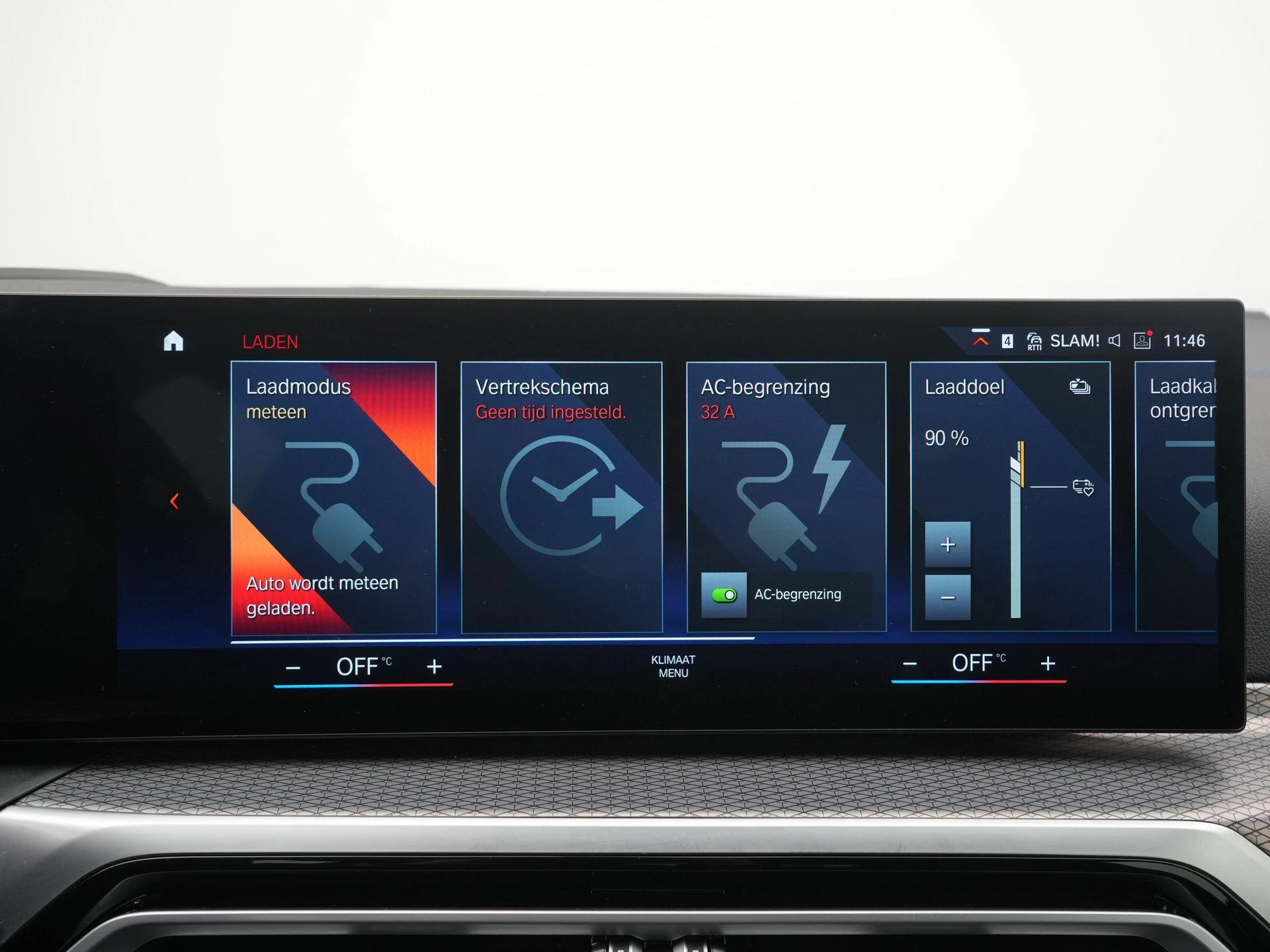 BMW-i4-image-16